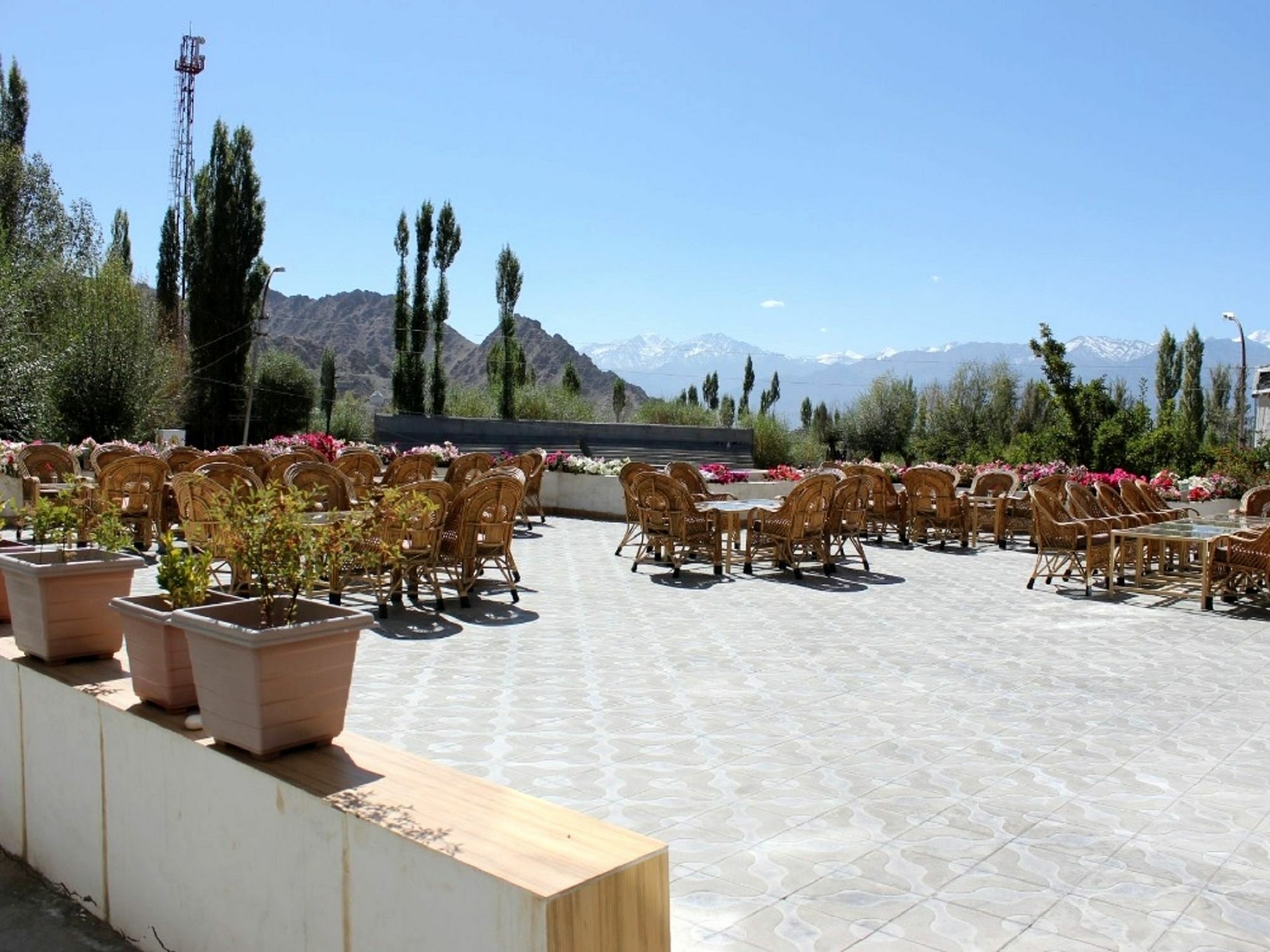 Hotel New Glacier View Leh Exterior photo