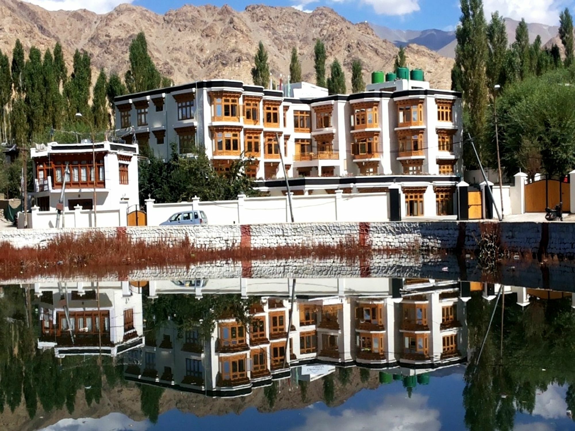 Hotel New Glacier View Leh Exterior photo